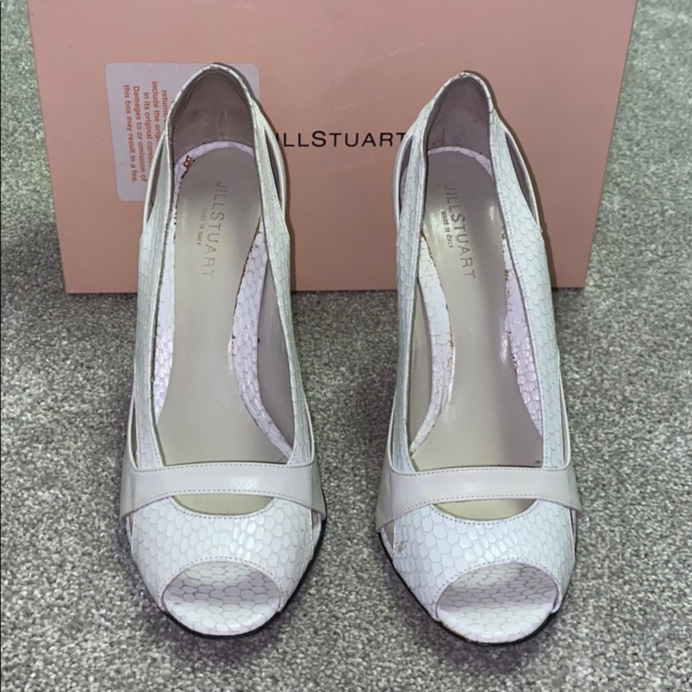 Jill Stuart White Snakeskin Peep-toe Pumps